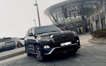 Toyota Land cruiser VXR 5.7L full option 2018 Gcc