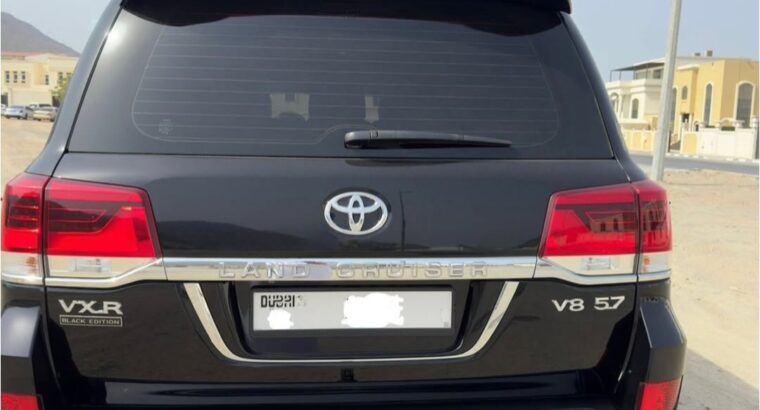 Toyota Land cruiser VXR 5.7L full option 2018 Gcc