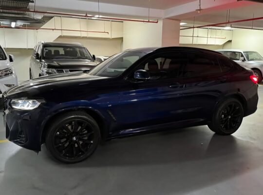 Bmw X4 XDrive full option 2023 Gcc