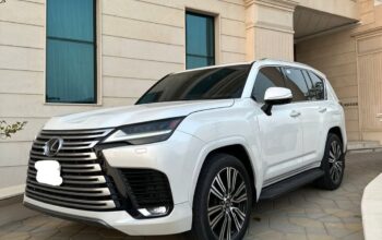 Lexus LX600 Signature 2023 Gcc in perfect conditio