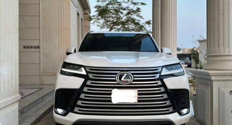 Lexus LX600 Signature 2023 Gcc in perfect conditio