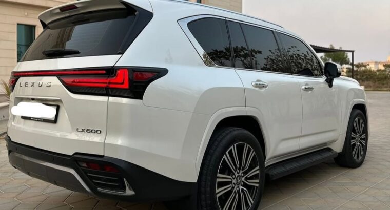 Lexus LX600 Signature 2023 Gcc in perfect conditio