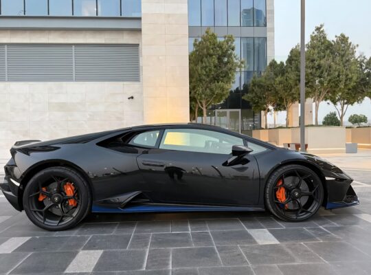 Lamborghini Huracan Evo 2020 fully loaded Gcc