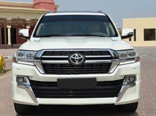 Toyota Land cruiser GXR 2016 Gcc for sale