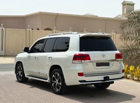 Toyota Land cruiser GXR 2016 Gcc for sale