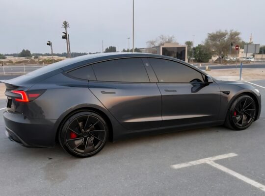 Tesla model 3 performance full option 2024 Gcc