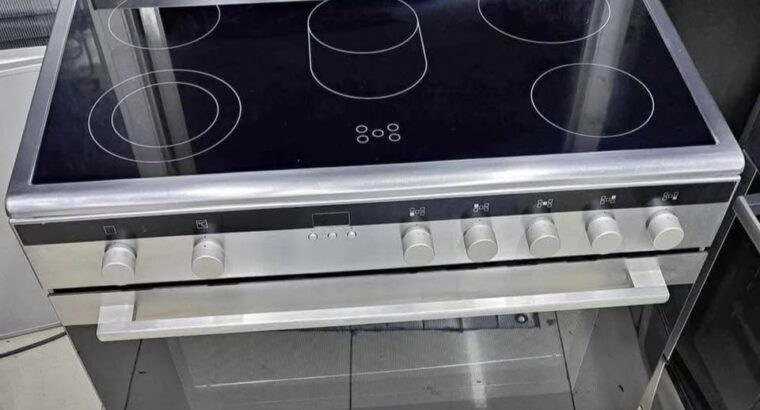 Siemens iq700 model electric ceramic cooker for sa