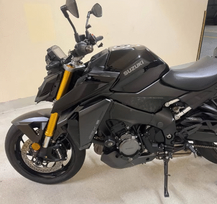 Suzuki GSXS1000 2022 GCC For Sale