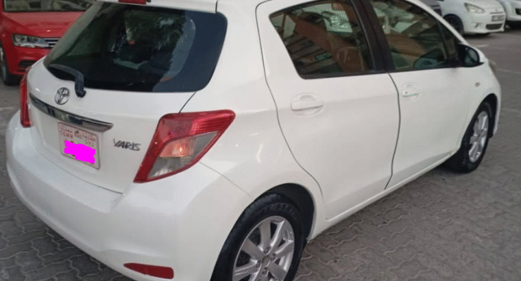 Toyota yaris 2014 hatch back in good condition for