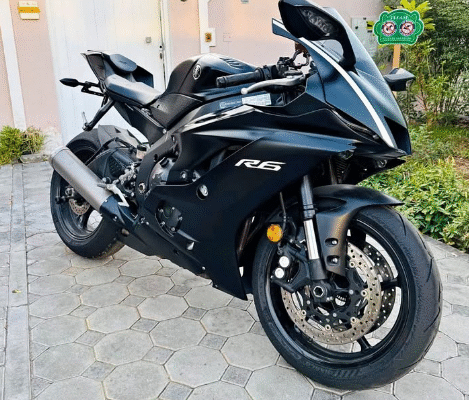 Yamaha R6 2020 In excellent condition for sale