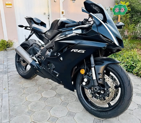 Yamaha R6 2020 In excellent condition for sale
