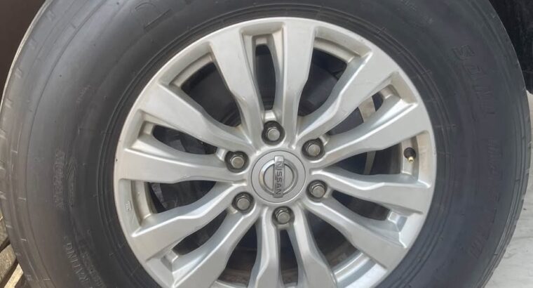 Original 2019 Nissan Palatinum rims with tyers for