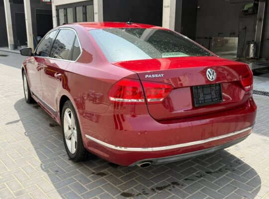 للبيع فوكس باسات 2015 خليجي بحالة ممتازة