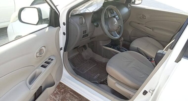 للبيع نيسان صني 2013 خليجي بحالة جيدة