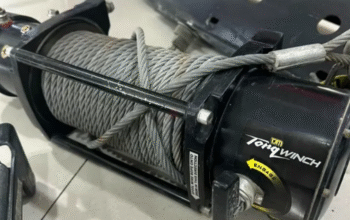 For sale Winch 2t and text for station
