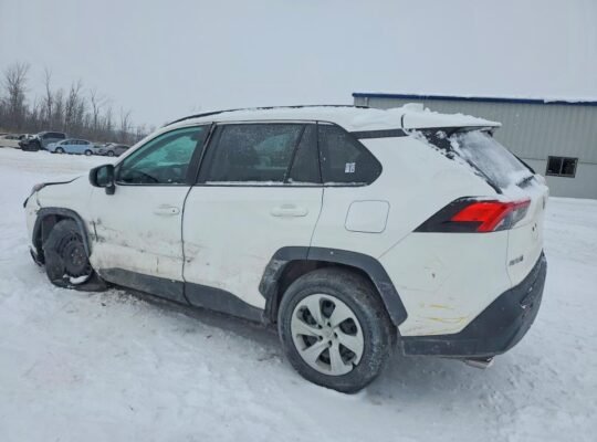 TOYOTA RAV4 LE 2020