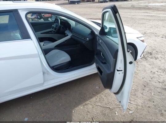 HYUNDAI ELANTRA LIMITED 2024 – Auto auction