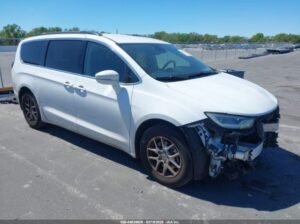 CHRYSLER PACIFICA TOURING L 2022 Auto auction
