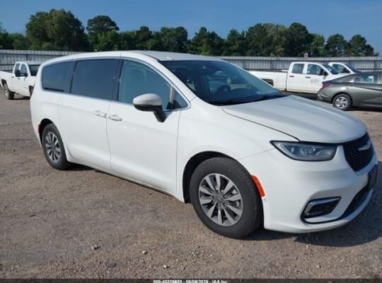 CHRYSLER PACIFICA HYBRID TOURING L Auto Auction