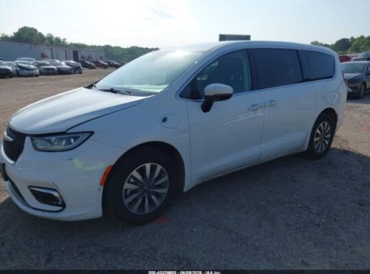 CHRYSLER PACIFICA HYBRID TOURING L Auto Auction