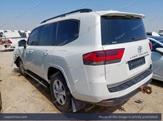 Toyota Land Cruiser 2024 – Auto auction – sold,,,,