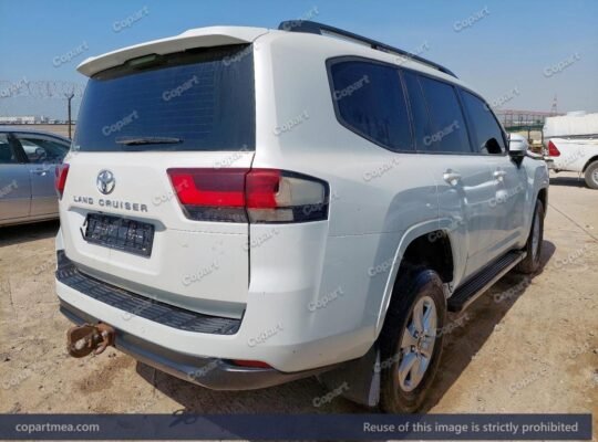 Toyota Land Cruiser 2024 – Auto auction – sold,,,,