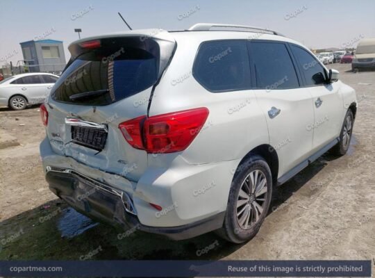 NISSAN PATHFINDER 2018 – Auto auction ( sold ) ,,,,