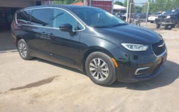 CHRYSLER PACIFICA HYBRID TOURING2023 Auto Auction