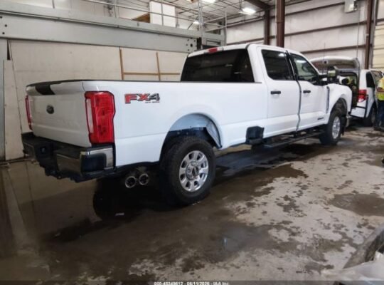 SOLD – FORD F-250 XLT 2023 Auto Auction