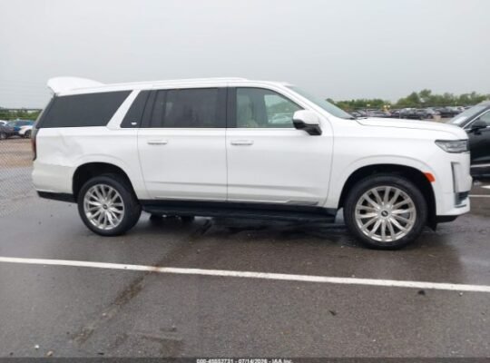 SOLD – CADILLAC ESCALADE ESV 2023 A uto Auction