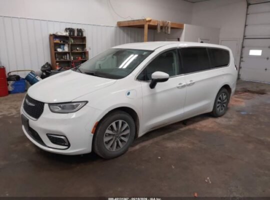 SOLD..@@CHRYSLER PACIFICA HYBRID TOURING L 2023 Auto Aucti