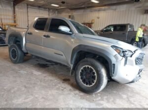 TOYOTA TACOMA TRD OFF ROAD 2024