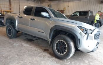 TOYOTA TACOMA TRD OFF ROAD 2024