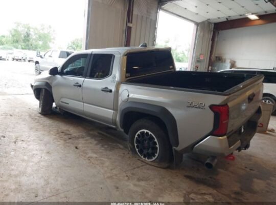 SOLD..@@TOYOTA TACOMA TRD OFF ROAD 2024