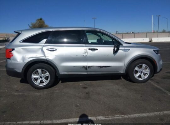 SOOOLD – !!!! KIA SORENTO LX 2022 Auto Auction
