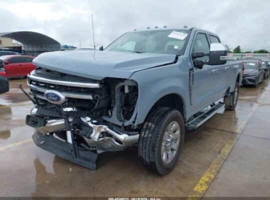 FORD F-350 LARIAT 2026 Auto auction