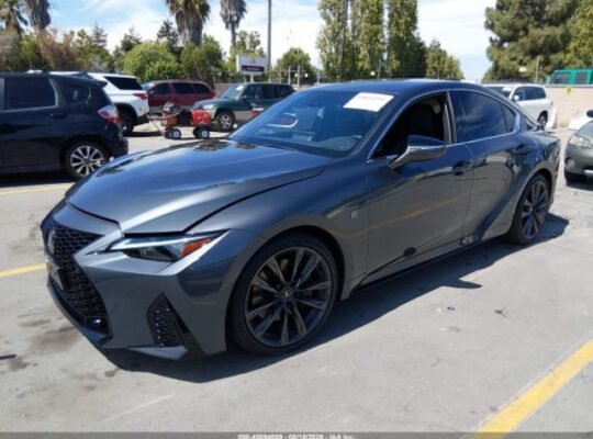 SOOOLD – !!!! LEXUS IS 300 F SPORT 2025