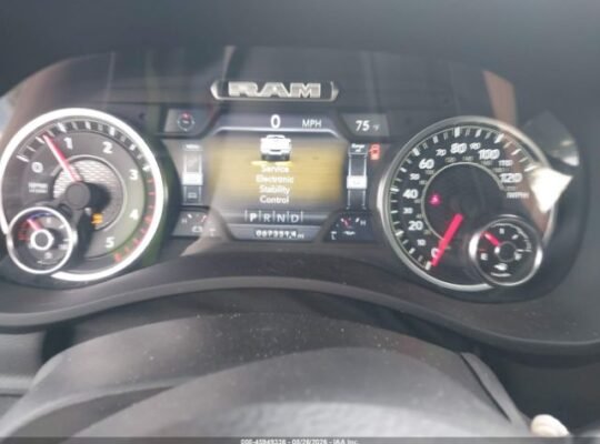 SOLD..@@RAM 2500 LARAMIE 4X4 6\’4 BOX 2024 Auto auction